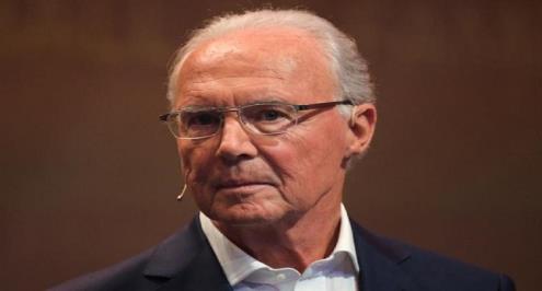 بيكنباور عن متاعبه الصحية: لا أكاد أرى بعيني اليمنى